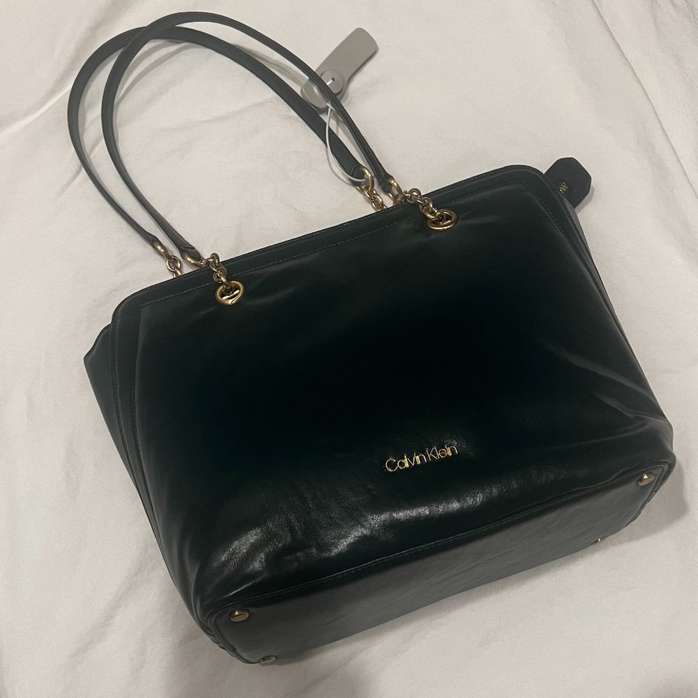 Calvin Klein Green Zipper Tote Handbag with Gold Accents, NWT